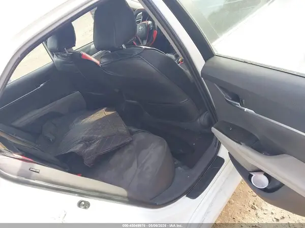 4T1B11HK8JU548254 2018 TOYOTA CAMRY - Image 8