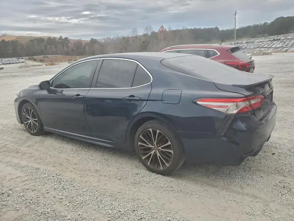 4T1B11HK8JU549663 2018 TOYOTA CAMRY - Image 2