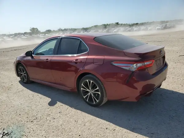 4T1B11HK8JU553129 2018 TOYOTA CAMRY - Image 2