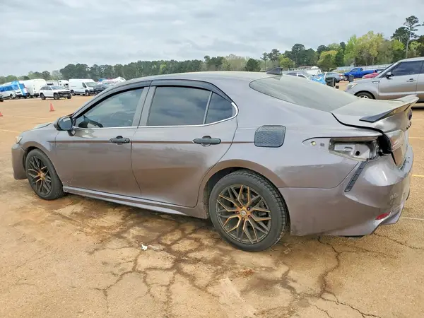 4T1B11HK8JU553566 2018 TOYOTA CAMRY - Image 2
