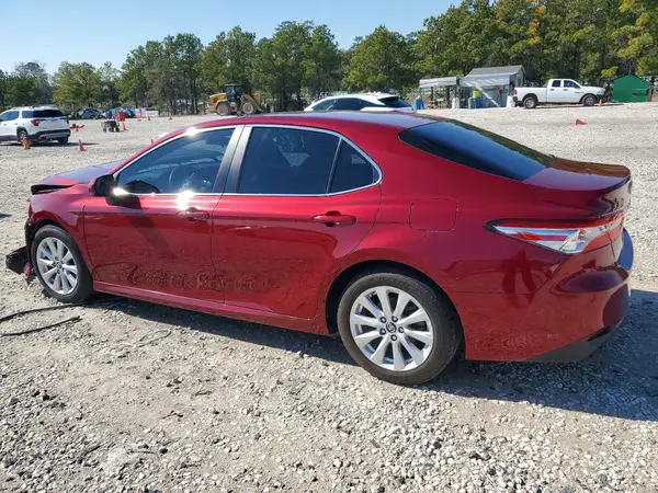 4T1B11HK8JU555477 2018 TOYOTA CAMRY - Image 2