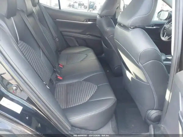 4T1B11HK8JU557360 2018 TOYOTA CAMRY - Image 8