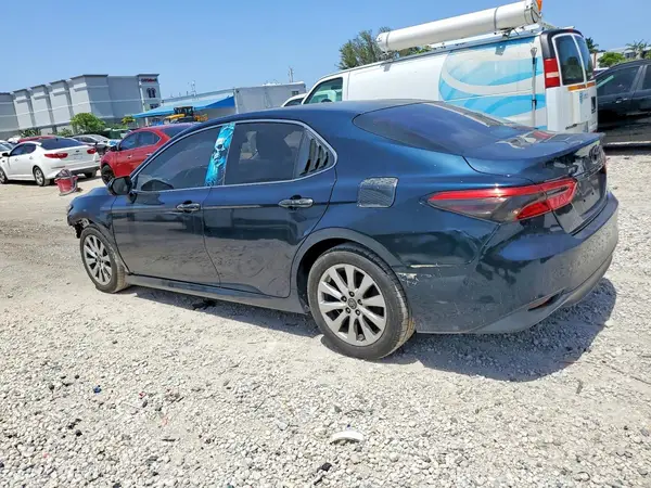 4T1B11HK8JU560713 2018 TOYOTA CAMRY - Image 2