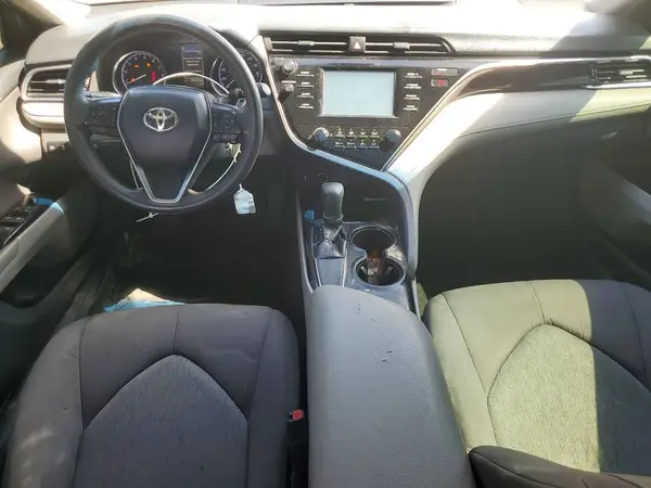 4T1B11HK8JU561702 2018 TOYOTA CAMRY - Image 8