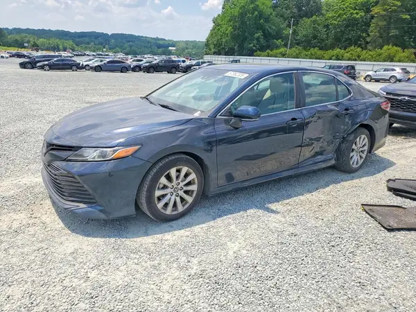 4T1B11HK8JU561831 2018 TOYOTA CAMRY - Image 1