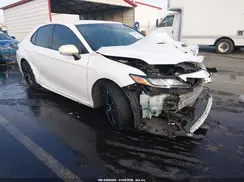 4T1B11HK8JU563059 2018 TOYOTA CAMRY