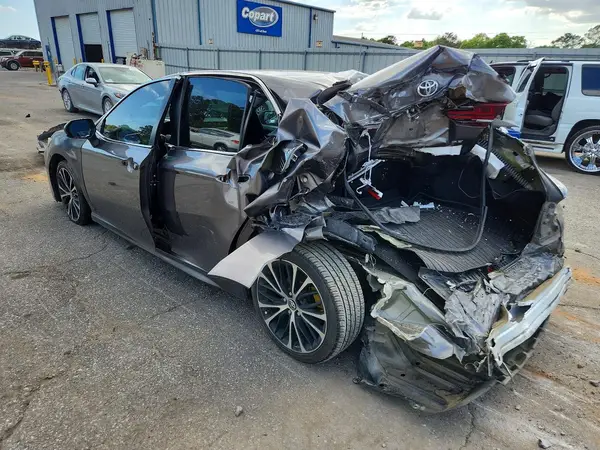 4T1B11HK8JU563532 2018 TOYOTA CAMRY - Image 2