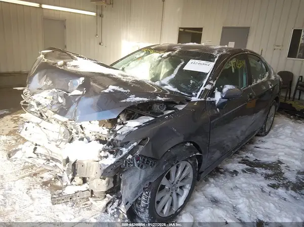 4T1B11HK8JU564308 2018 TOYOTA CAMRY - Image 2