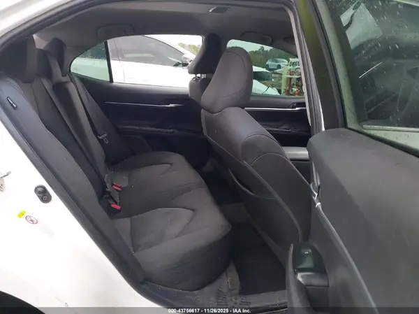 4T1B11HK8JU564910 2018 TOYOTA CAMRY - Image 8