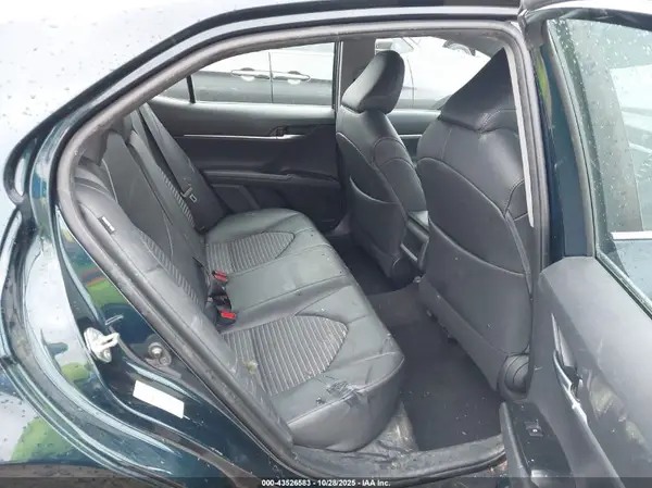 4T1B11HK8JU565071 2018 TOYOTA CAMRY - Image 8