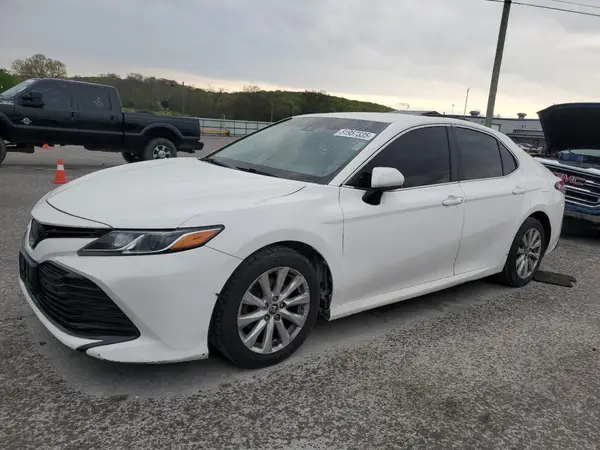 4T1B11HK8JU565491 2018 TOYOTA CAMRY - Image 1