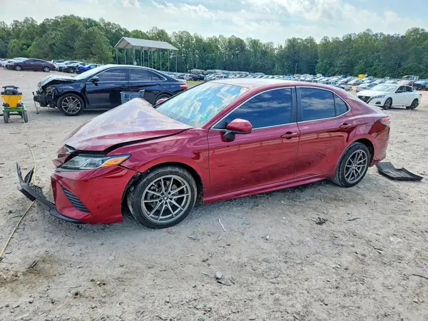 4T1B11HK8JU566561 2018 TOYOTA CAMRY - Image 1