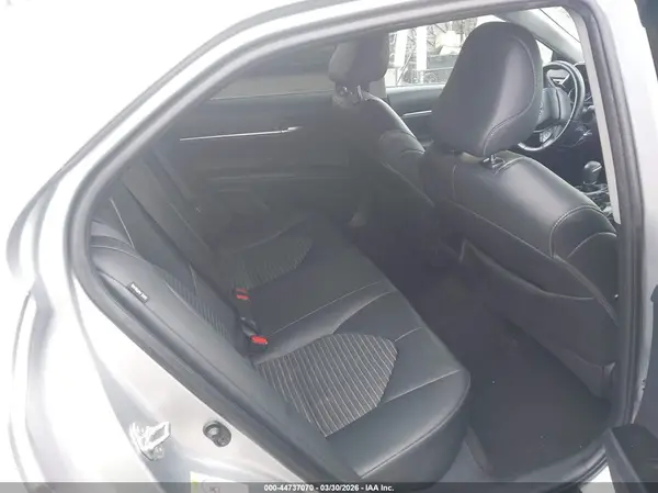 4T1B11HK8JU567578 2018 TOYOTA CAMRY - Image 8