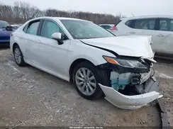 4T1B11HK8JU569590 2018 TOYOTA CAMRY