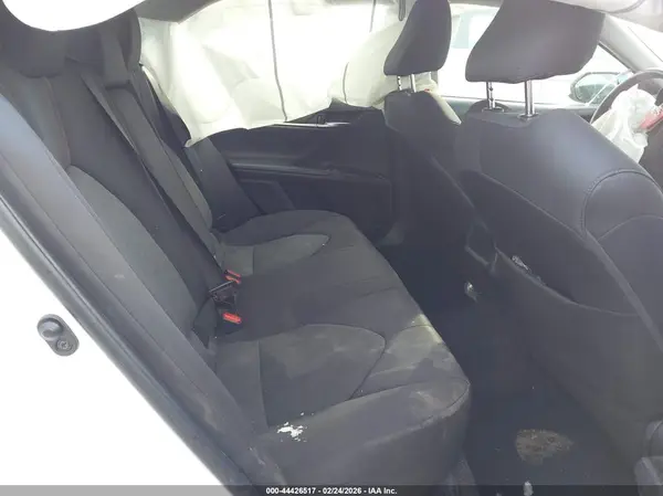 4T1B11HK8JU569590 2018 TOYOTA CAMRY - Image 8