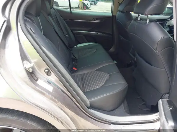 4T1B11HK8JU569749 2018 TOYOTA CAMRY - Image 8