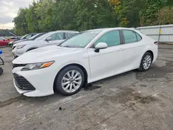 4T1B11HK8JU570870 2018 TOYOTA CAMRY
