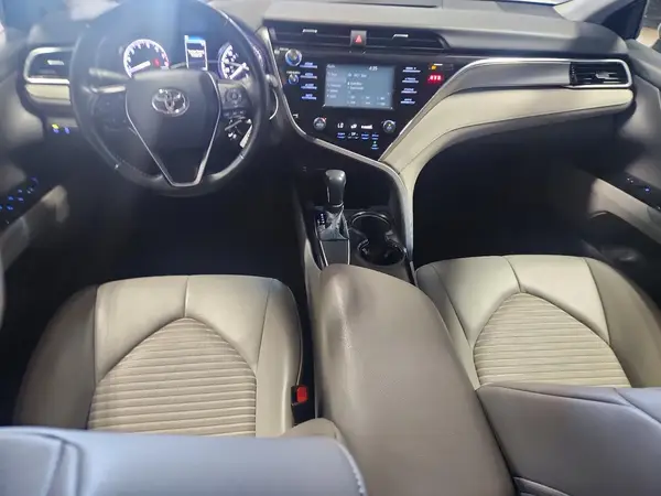 4T1B11HK8JU572781 2018 TOYOTA CAMRY - Image 8