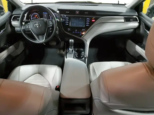 4T1B11HK8JU574255 2018 TOYOTA CAMRY - Image 8