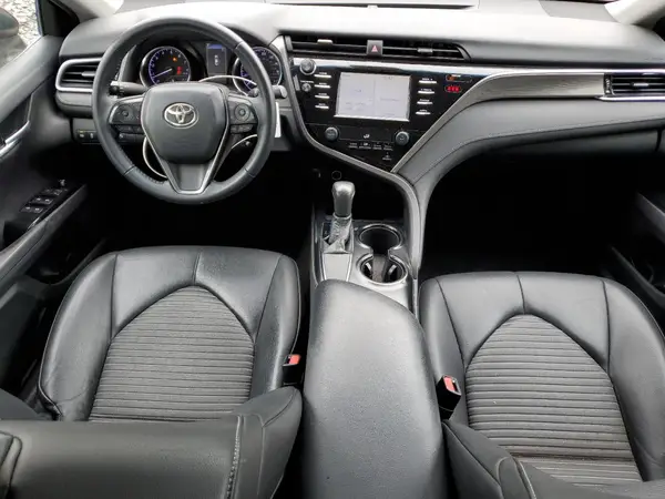 4T1B11HK8JU575650 2018 TOYOTA CAMRY - Image 8