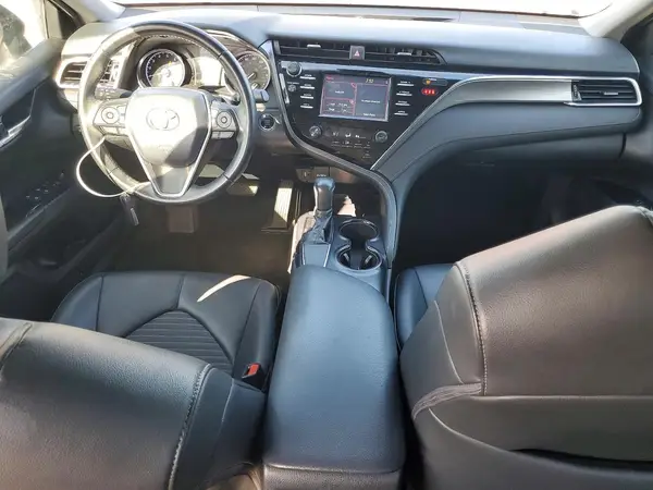 4T1B11HK8JU577009 2018 TOYOTA CAMRY - Image 8