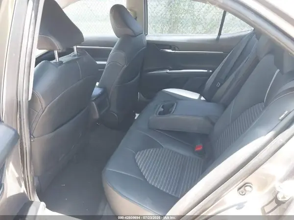 4T1B11HK8JU577365 2018 TOYOTA CAMRY - Image 8