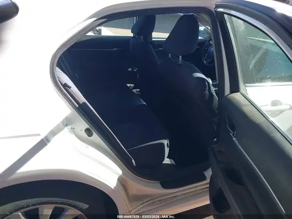 4T1B11HK8JU583215 2018 TOYOTA CAMRY - Image 8