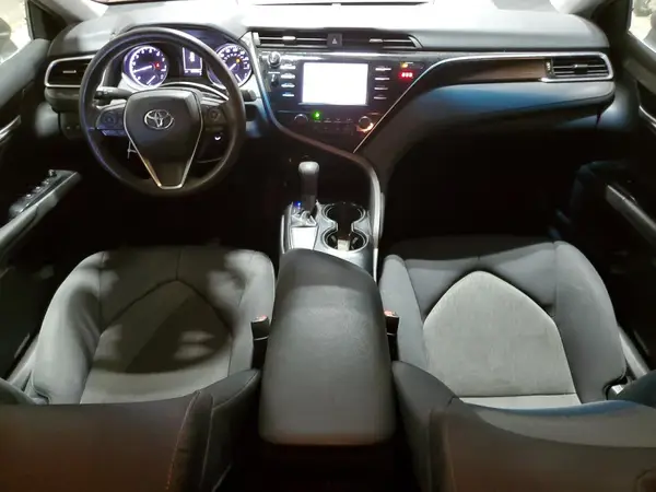 4T1B11HK8JU584025 2018 TOYOTA CAMRY - Image 8