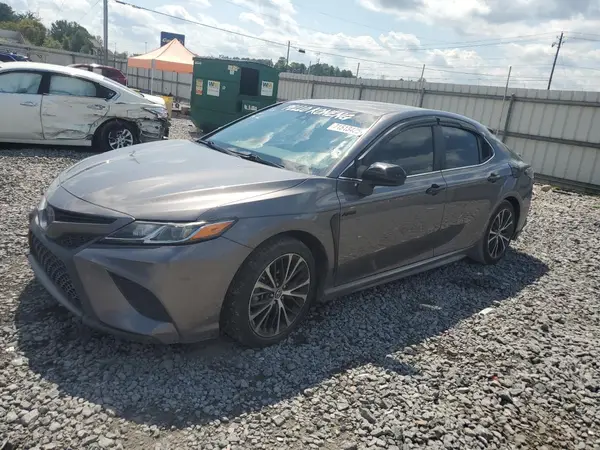 4T1B11HK8JU584901 2018 TOYOTA CAMRY - Image 1