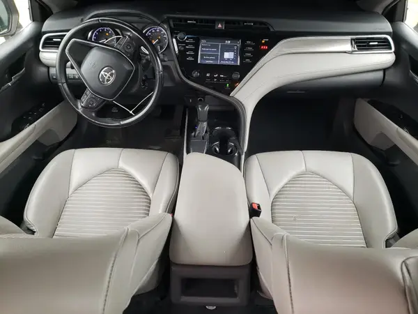 4T1B11HK8JU585398 2018 TOYOTA CAMRY - Image 8