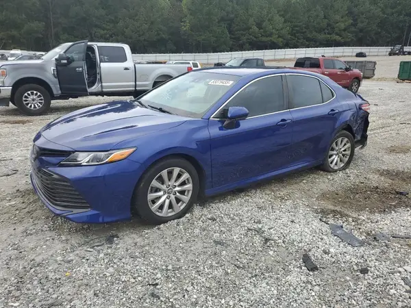 4T1B11HK8JU586728 2018 TOYOTA CAMRY - Image 1