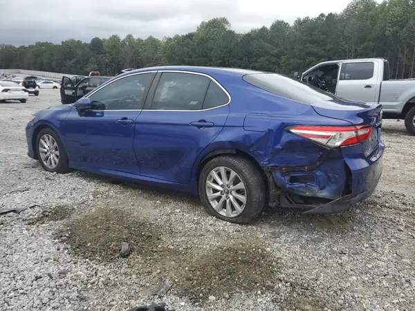 4T1B11HK8JU586728 2018 TOYOTA CAMRY - Image 2