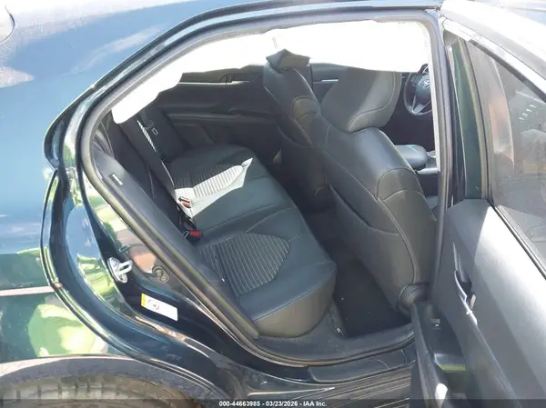 4T1B11HK8JU587135 2018 TOYOTA CAMRY - Image 8