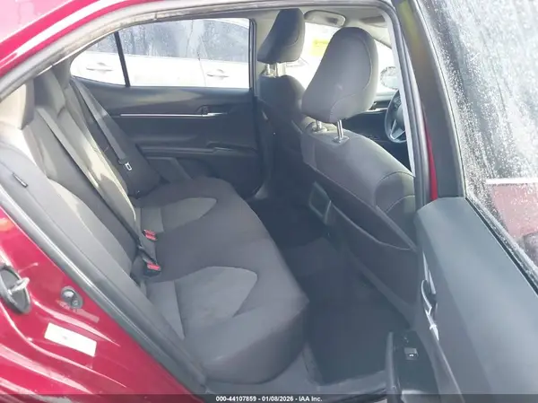 4T1B11HK8JU587782 2018 TOYOTA CAMRY - Image 8