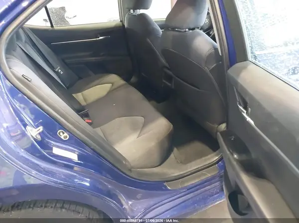 4T1B11HK8JU587961 2018 TOYOTA CAMRY - Image 8