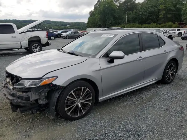 4T1B11HK8JU592223 2018 TOYOTA CAMRY - Image 1