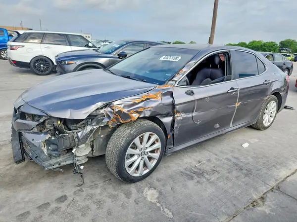 4T1B11HK8JU593615 2018 TOYOTA CAMRY - Image 1