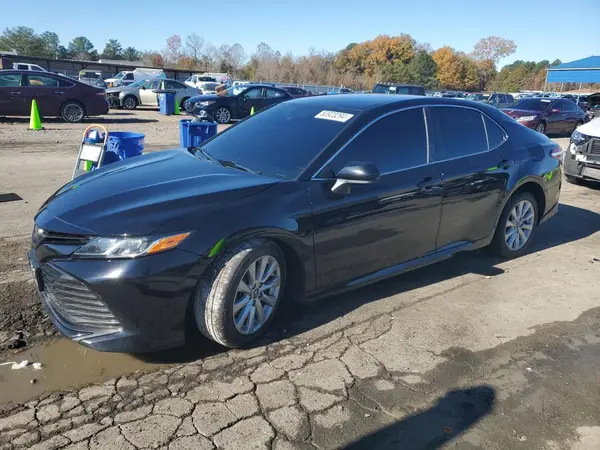 4T1B11HK8JU594277 2018 TOYOTA CAMRY - Image 1