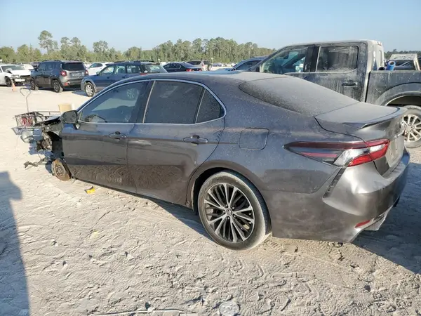 4T1B11HK8JU595025 2018 TOYOTA CAMRY - Image 2