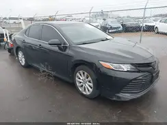 4T1B11HK8JU597521 2018 TOYOTA CAMRY