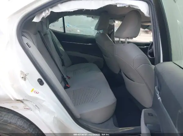 4T1B11HK8JU598894 2018 TOYOTA CAMRY - Image 8