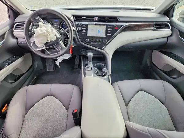 4T1B11HK8JU599205 2018 TOYOTA CAMRY - Image 8