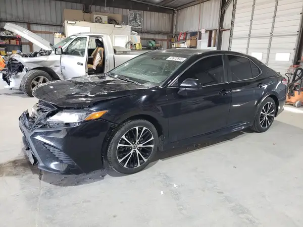 4T1B11HK8JU600501 2018 TOYOTA CAMRY - Image 1