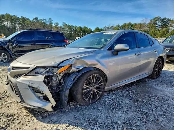 4T1B11HK8JU601731 2018 TOYOTA CAMRY - Image 1