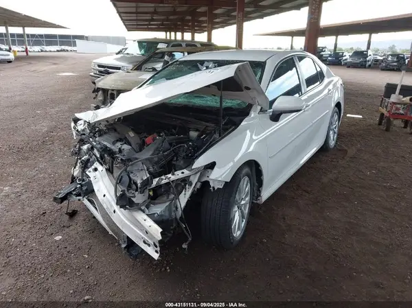 4T1B11HK8JU601924 2018 TOYOTA CAMRY - Image 2