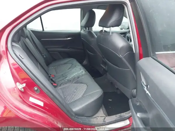 4T1B11HK8JU602586 2018 TOYOTA CAMRY - Image 8