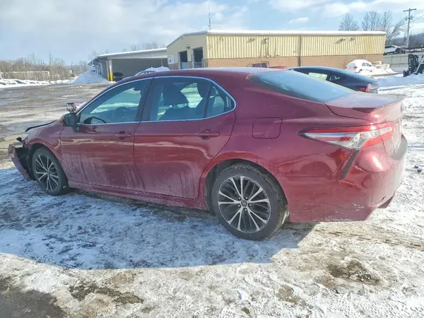 4T1B11HK8JU603219 2018 TOYOTA CAMRY - Image 2