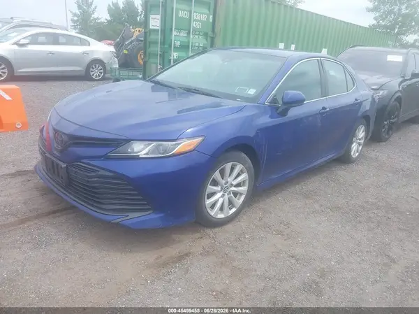 4T1B11HK8JU604712 2018 TOYOTA CAMRY - Image 2