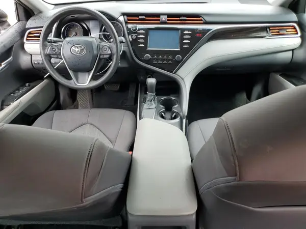 4T1B11HK8JU608243 2018 TOYOTA CAMRY - Image 8