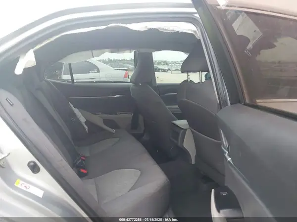 4T1B11HK8JU608954 2018 TOYOTA CAMRY - Image 8